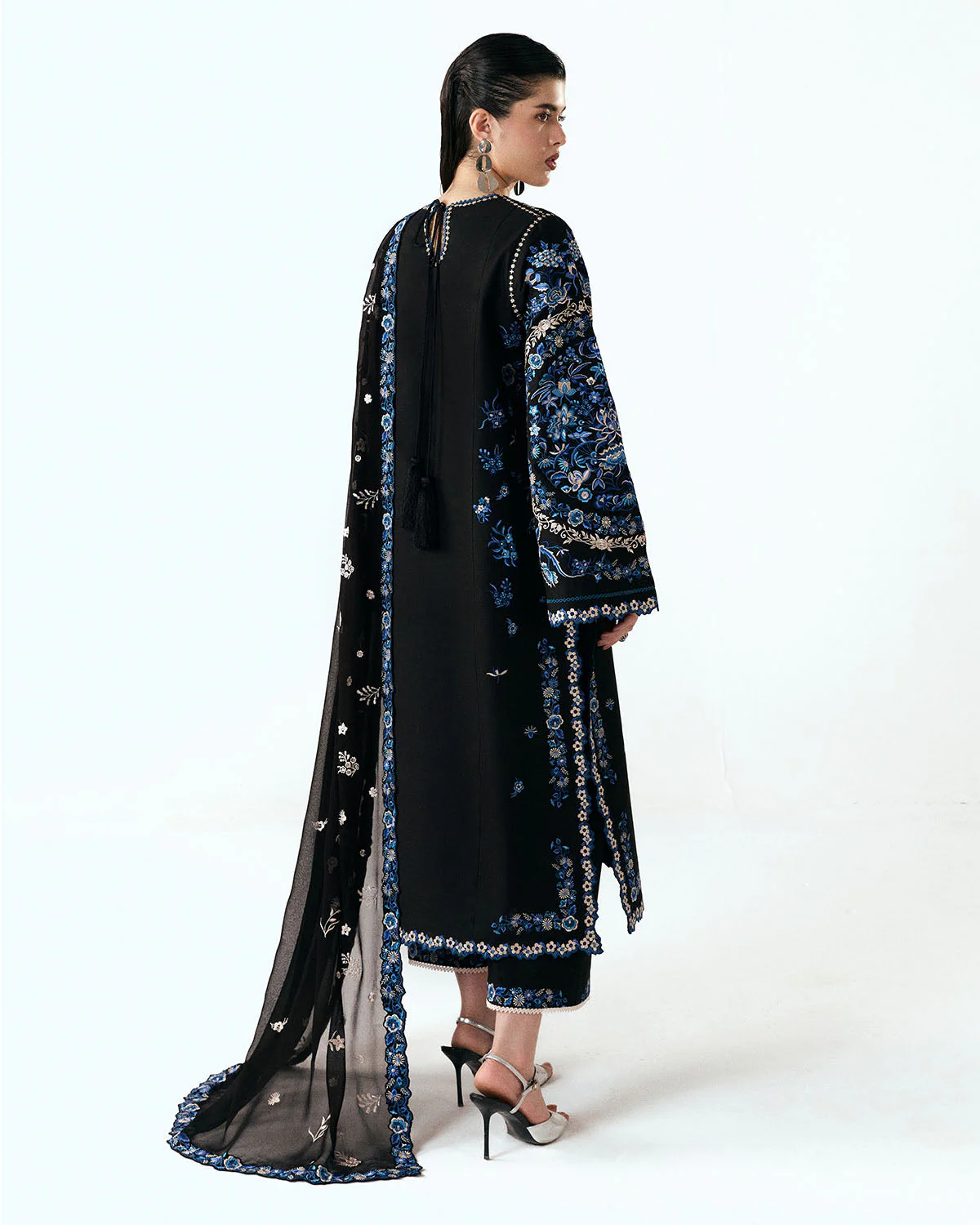 Ari - Image 4