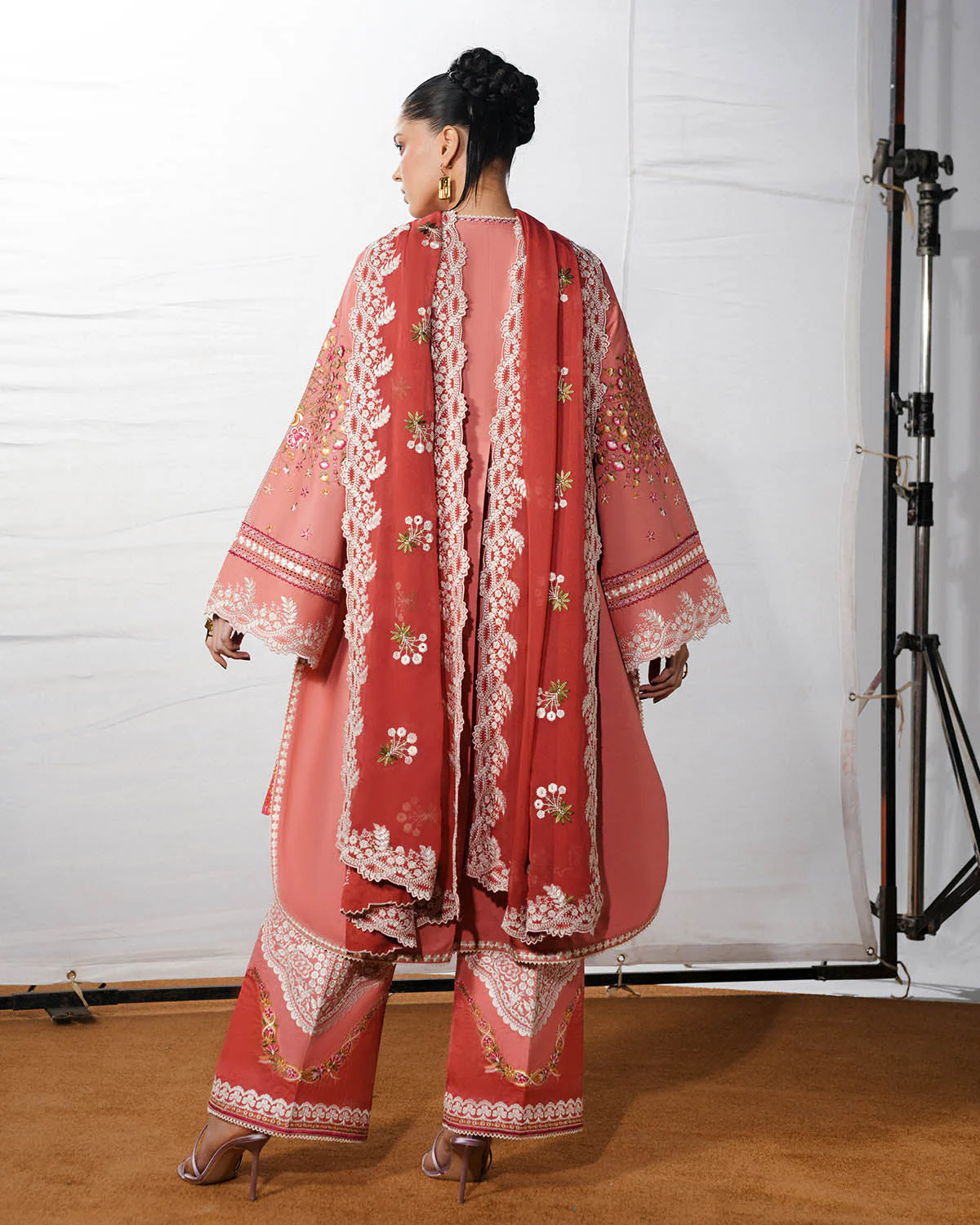 Dinaz - Image 4