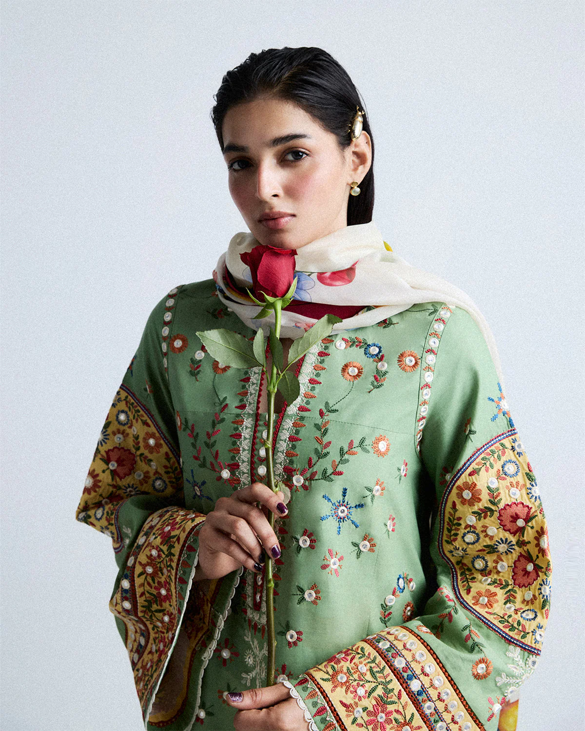 Mina - Image 2