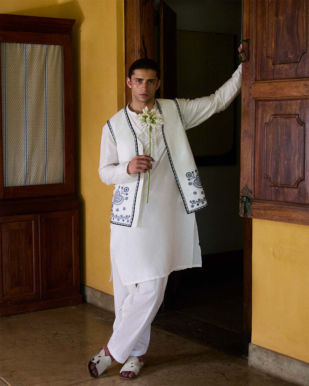 Nithya - Waistcoat - Image 3