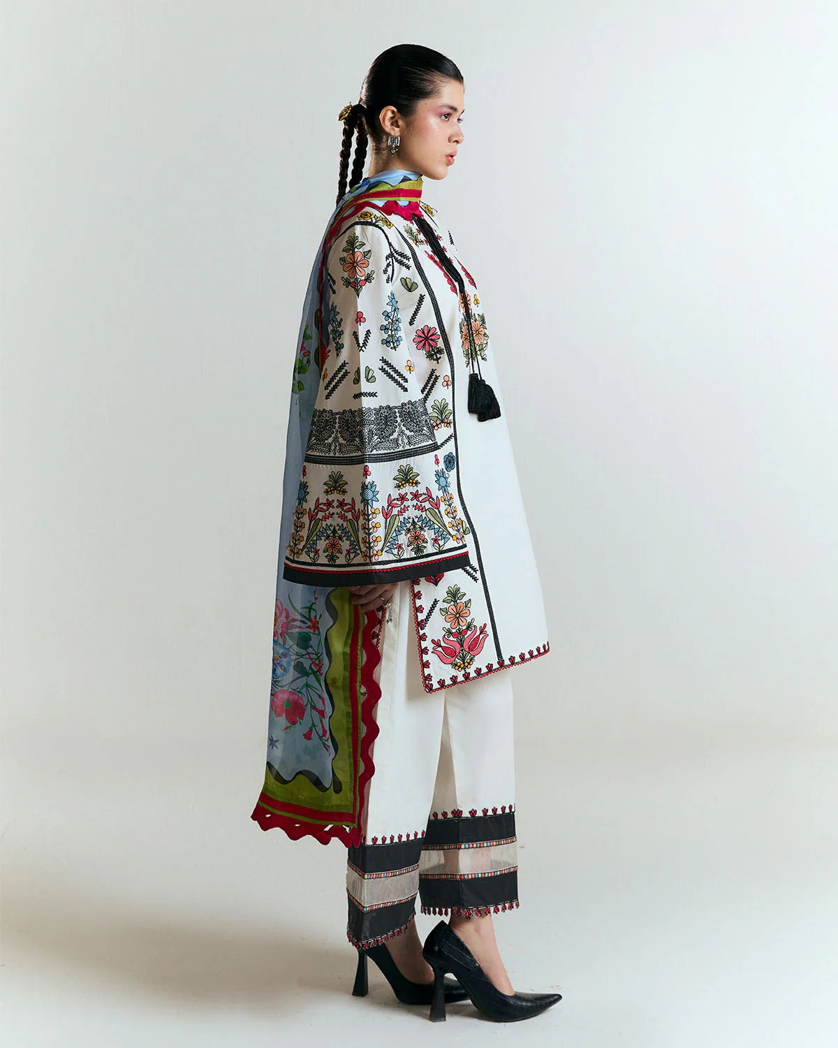 Tiya - Image 5